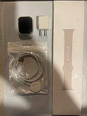 Used Apple Watch Series 8 GPS 45mm Silver Aluminum Case Starlight Band Size M/L